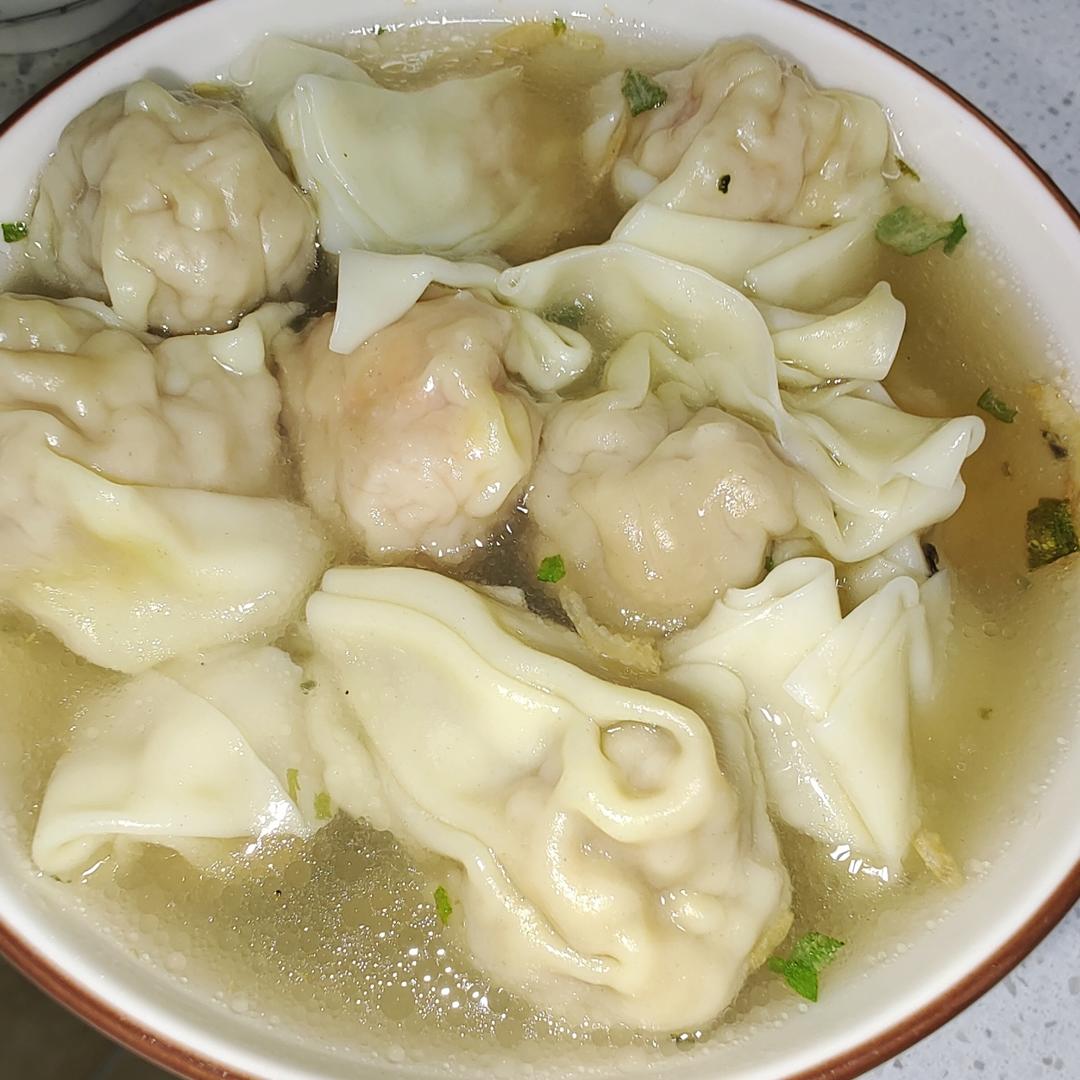 鲜肉虾仁玉米馄饨
