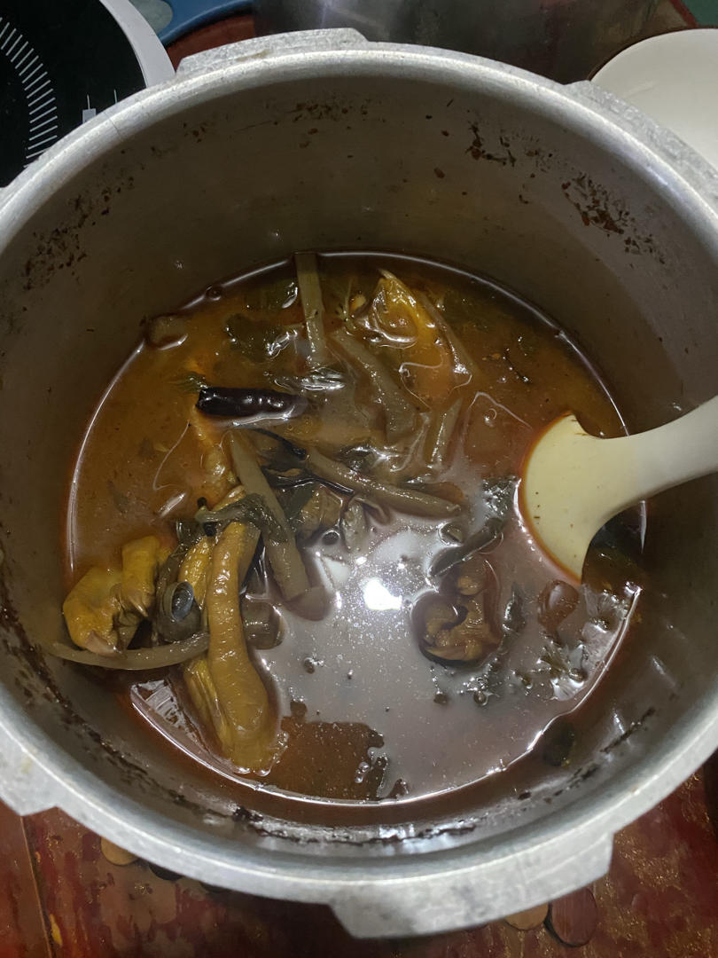 螺丝鸭脚煲