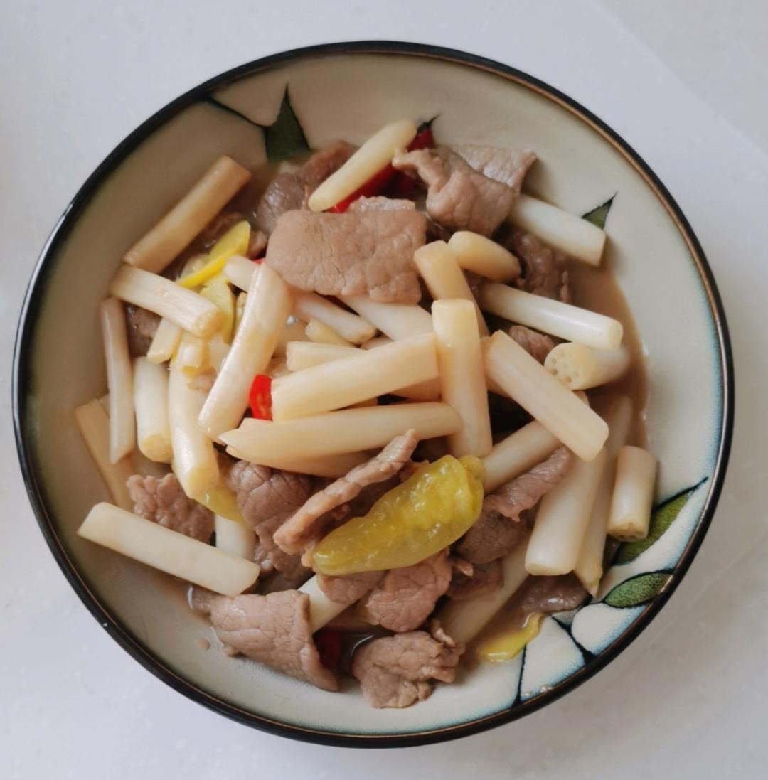 酸辣藕带炒牛肉