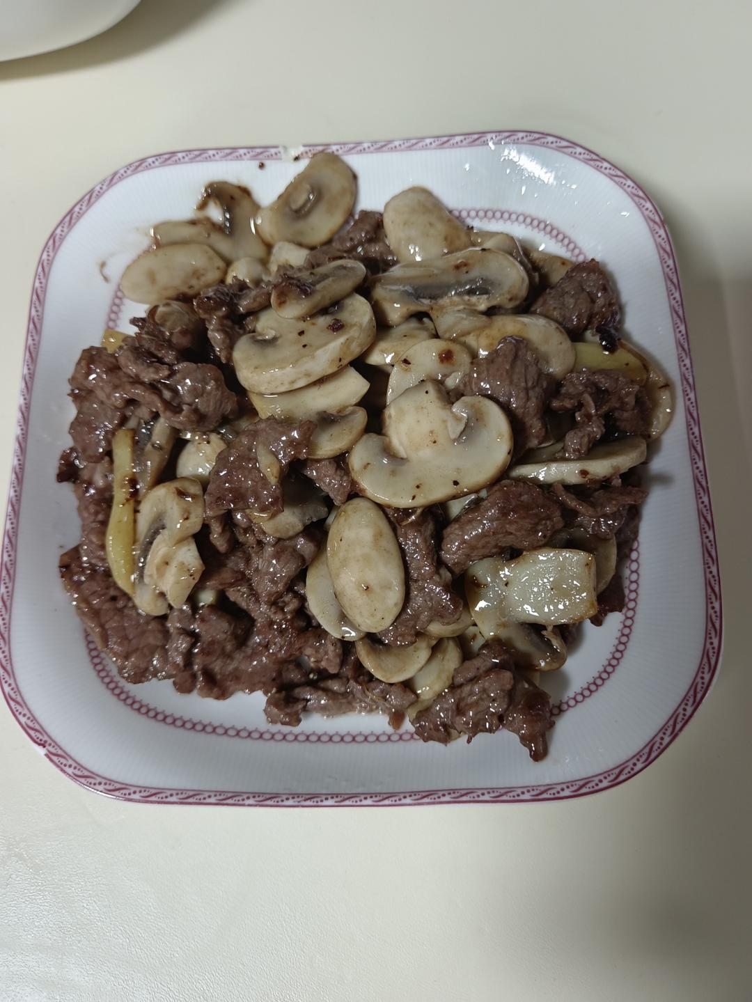 白蘑菇牛肉片