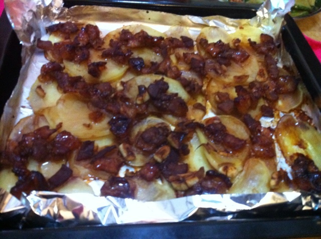 蜜汁五花肉烤土豆