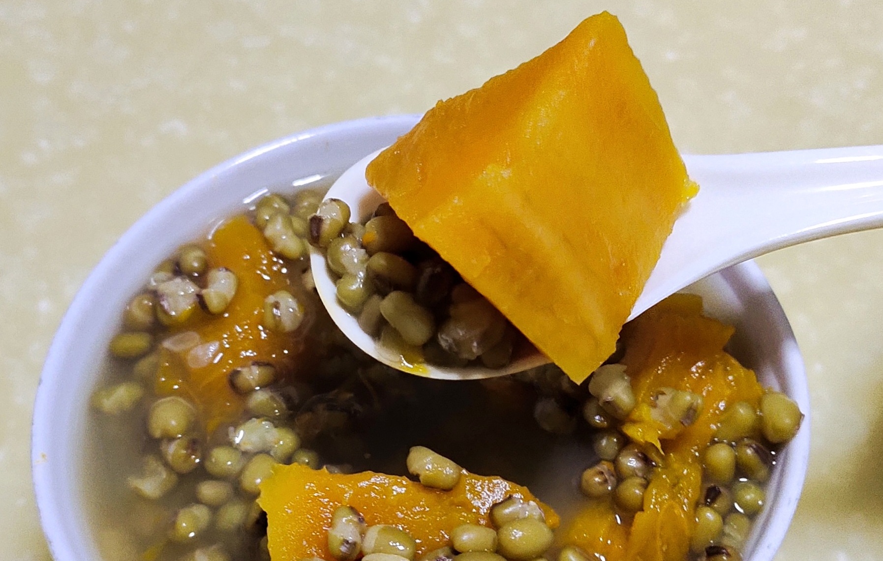 清热润肺的南瓜绿豆汤的做法