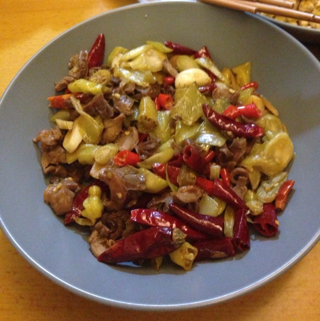 小虫子シ做的酸辣鸡肾