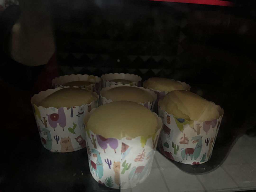 戚风小纸杯蛋糕