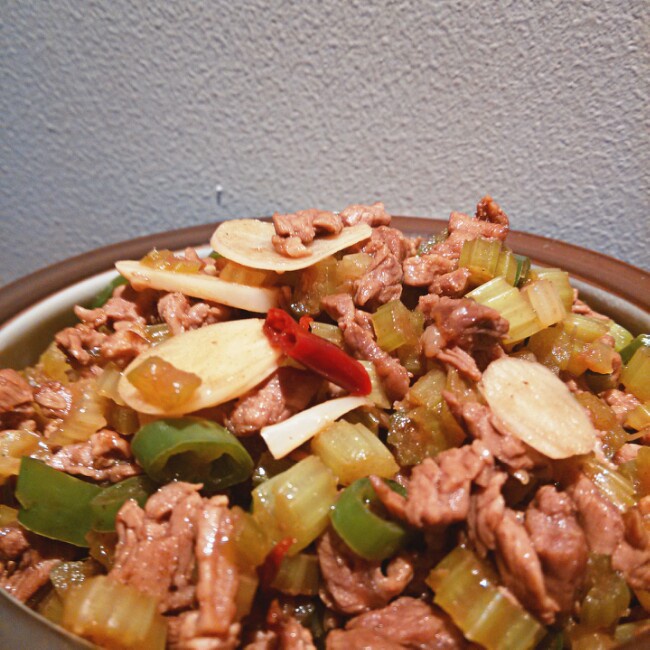 芹菜牛肉末「下饭神器」
