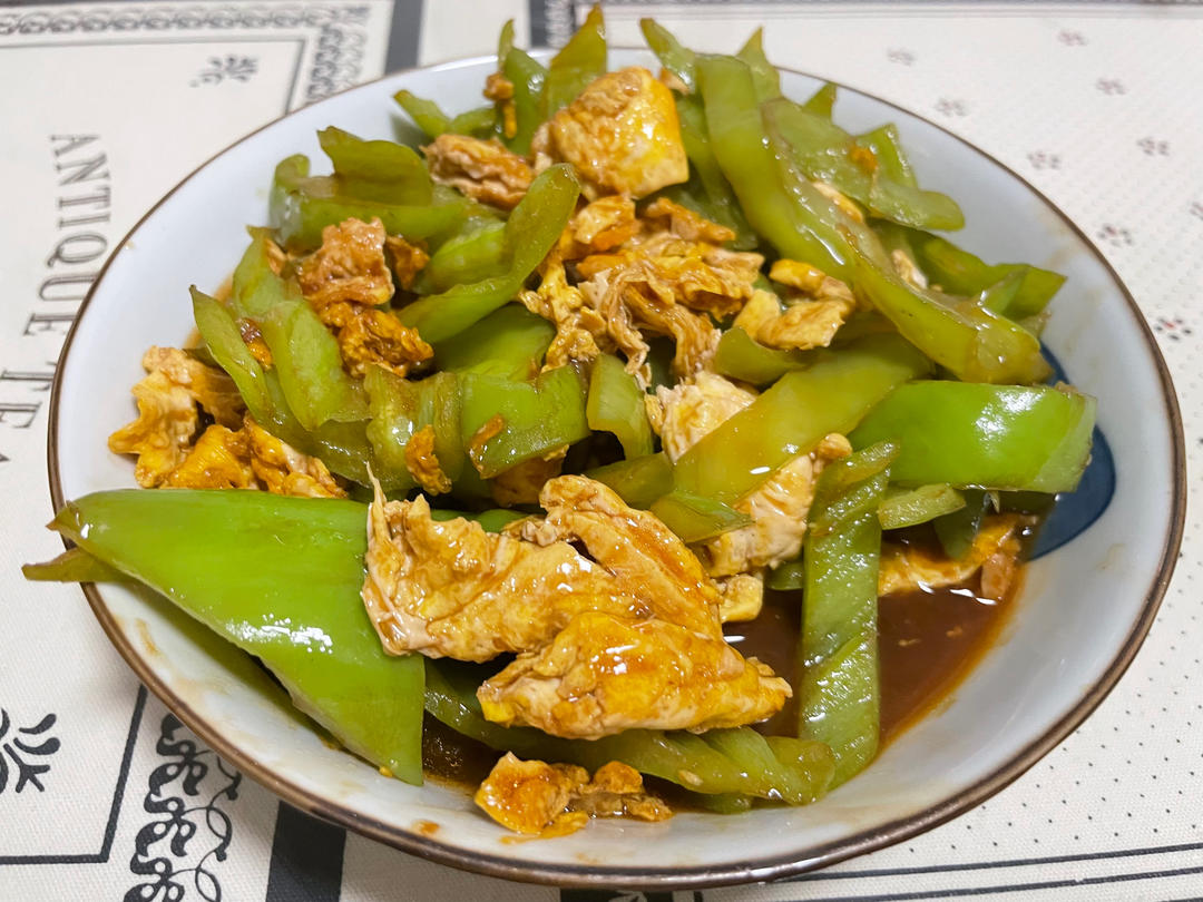 辣椒炒鸡蛋简单又下饭