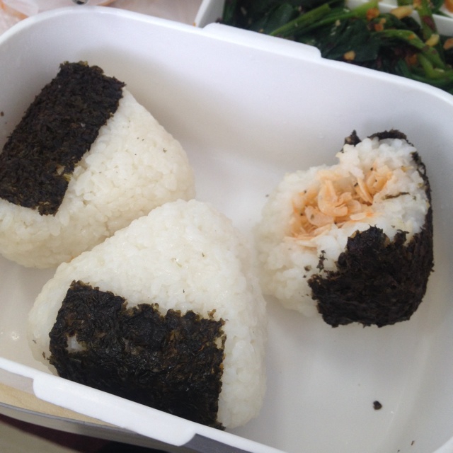 金枪鱼芝士饭团