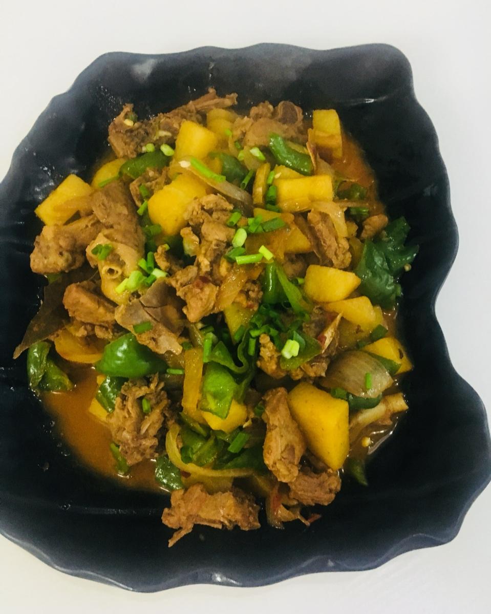 土豆焖鸡腿