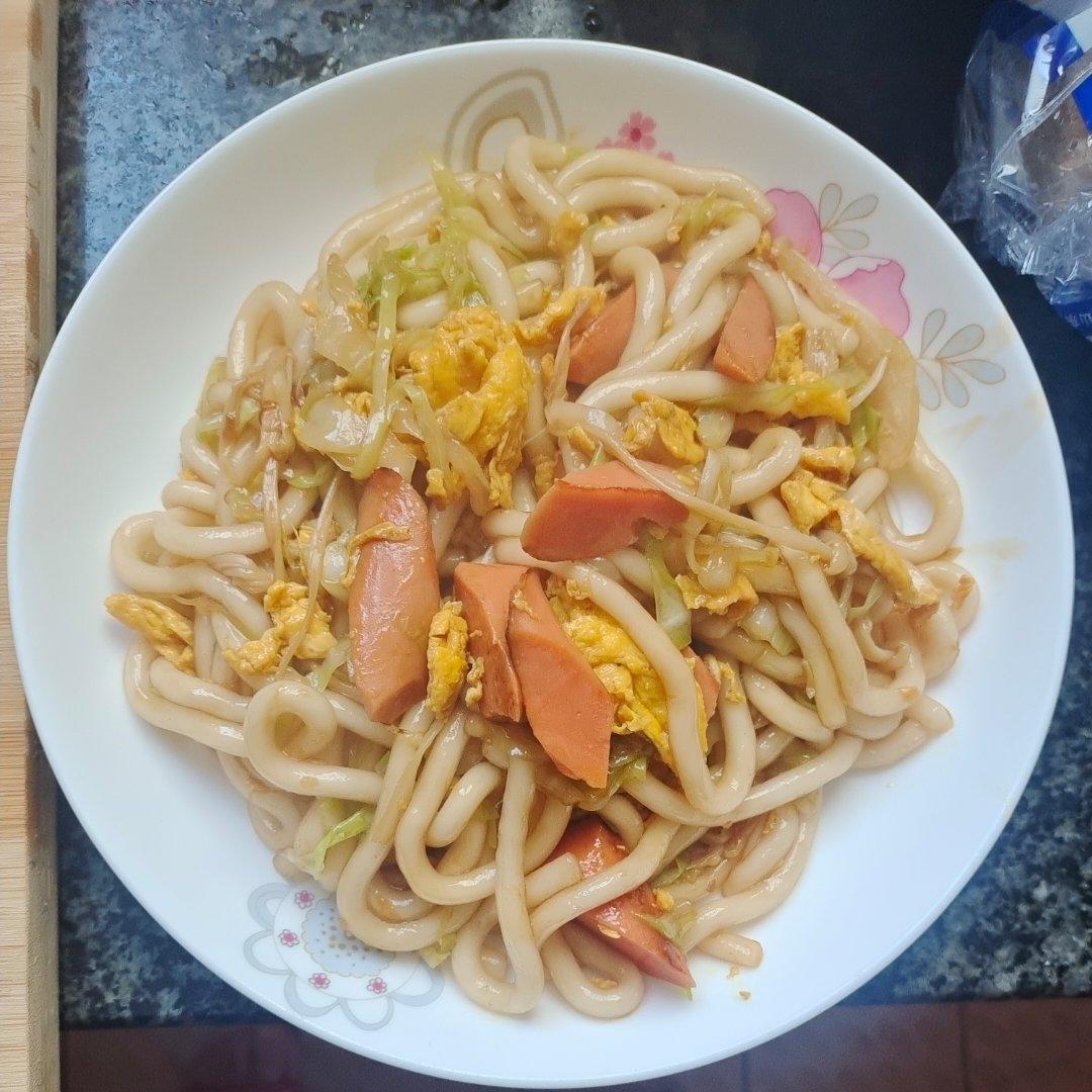 比路边摊好吃百倍的火腿炒土豆粉