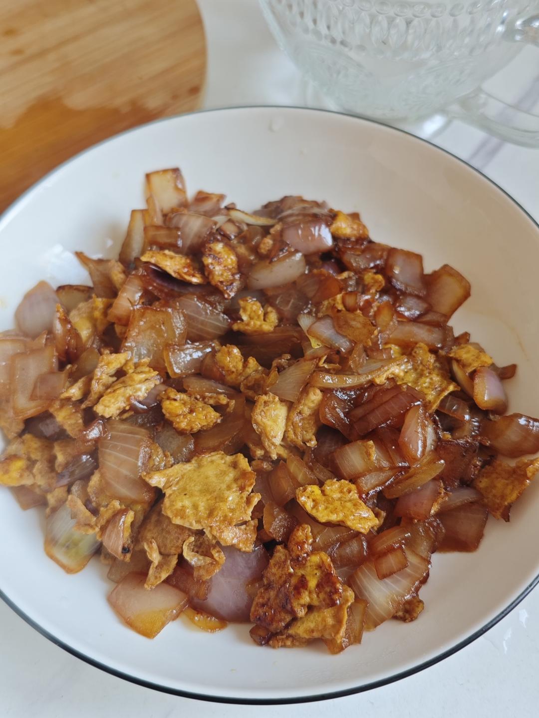 降压防癌的好食材  洋葱炒鸡蛋