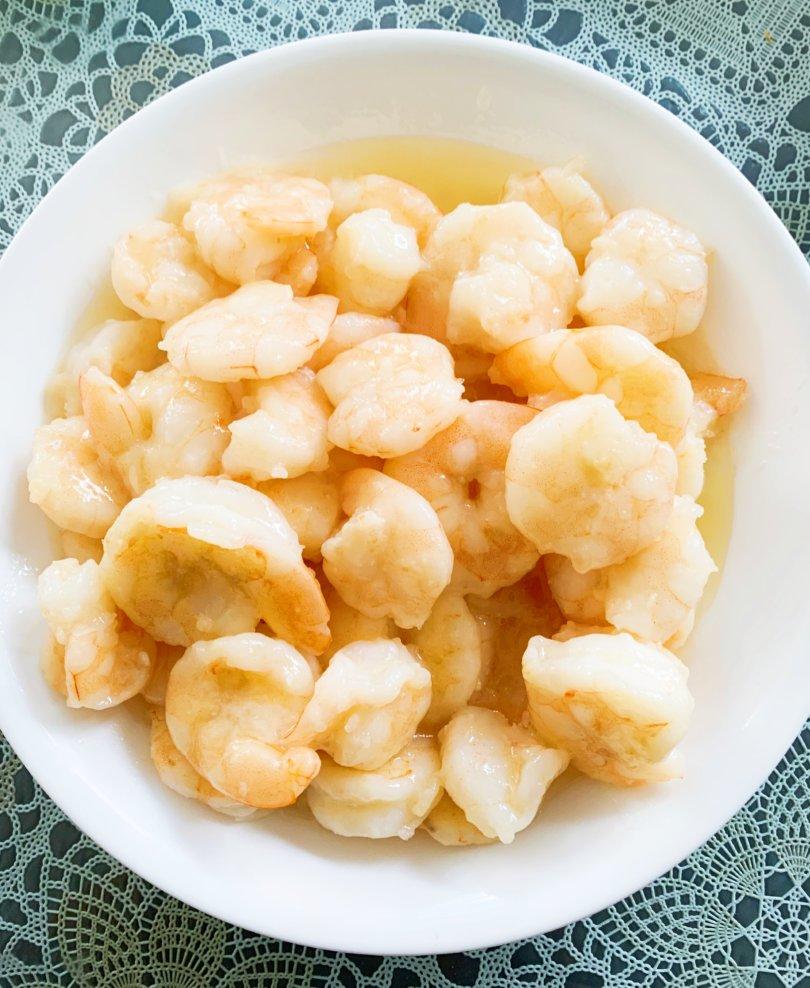 水晶虾仁                                           重在上浆