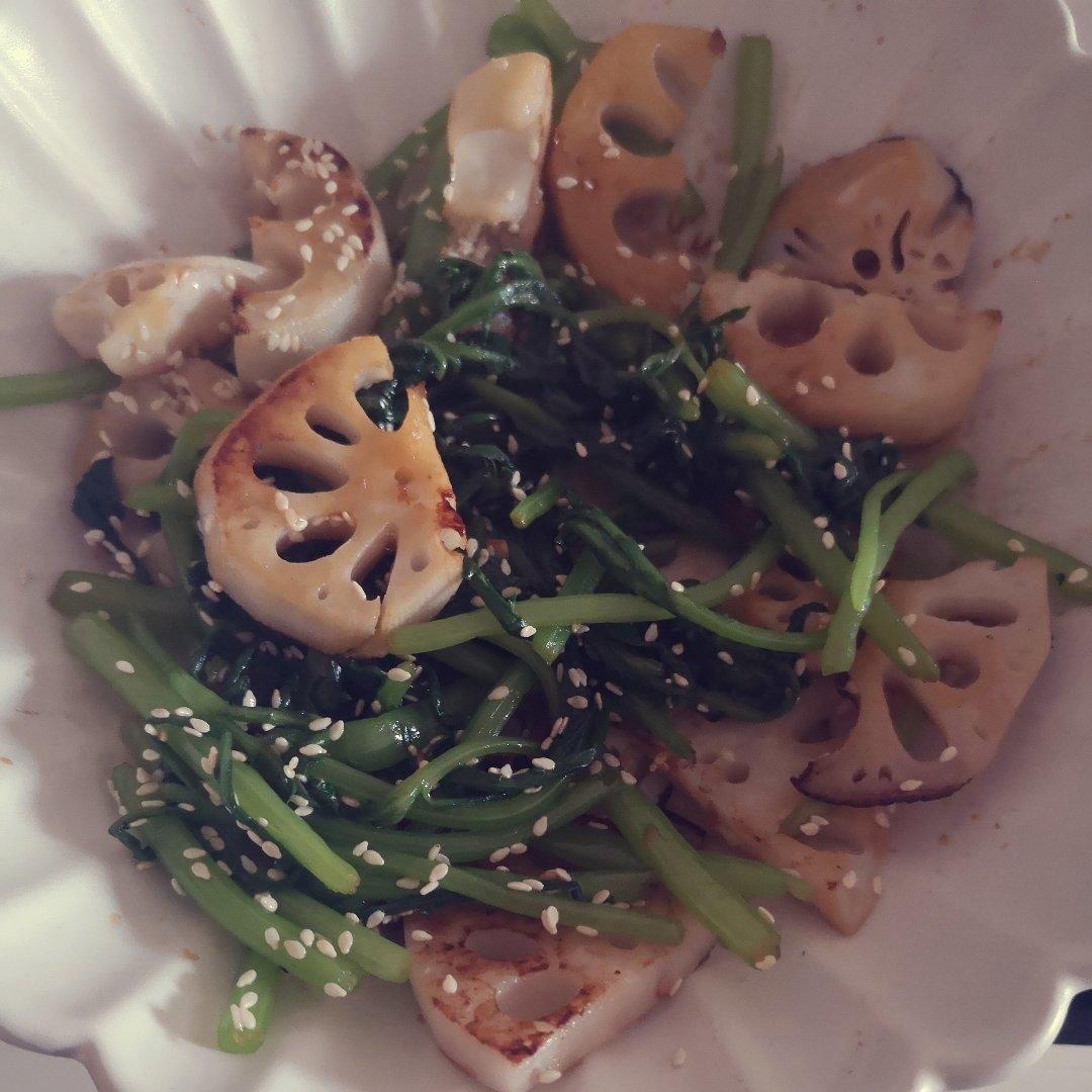 煎莲藕拌芝麻茼蒿