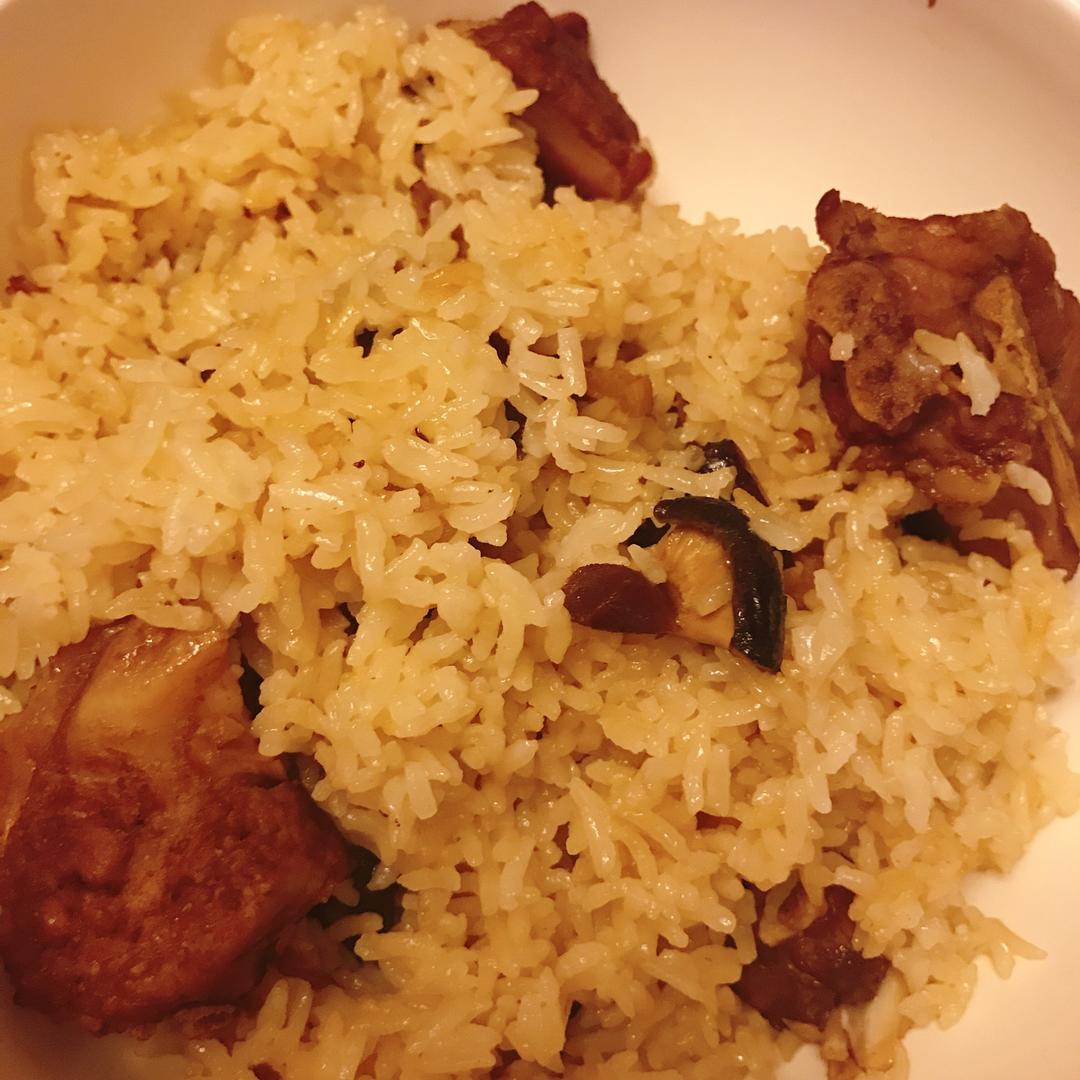 喷香排骨焖饭（爆好吃）