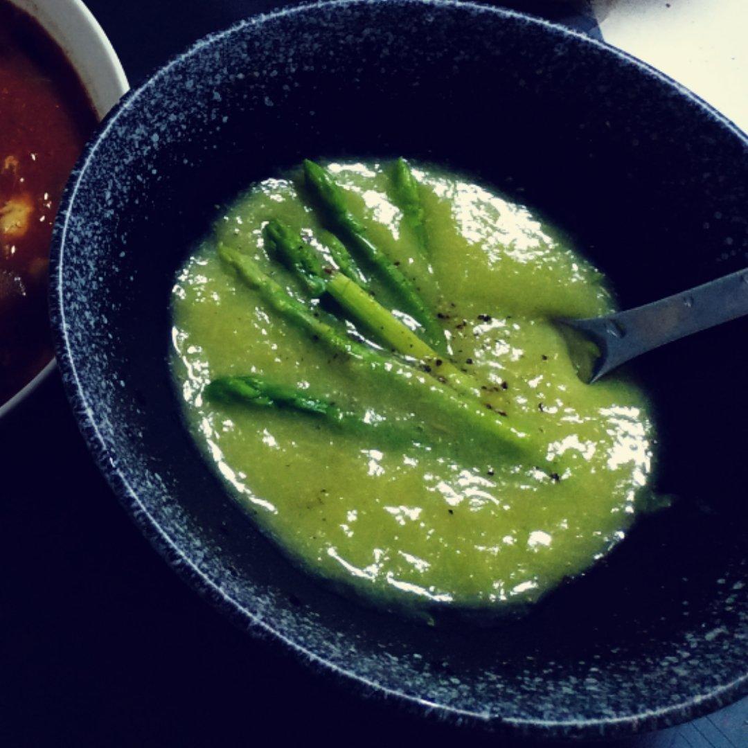 小美汤品第二道——芦笋浓汤