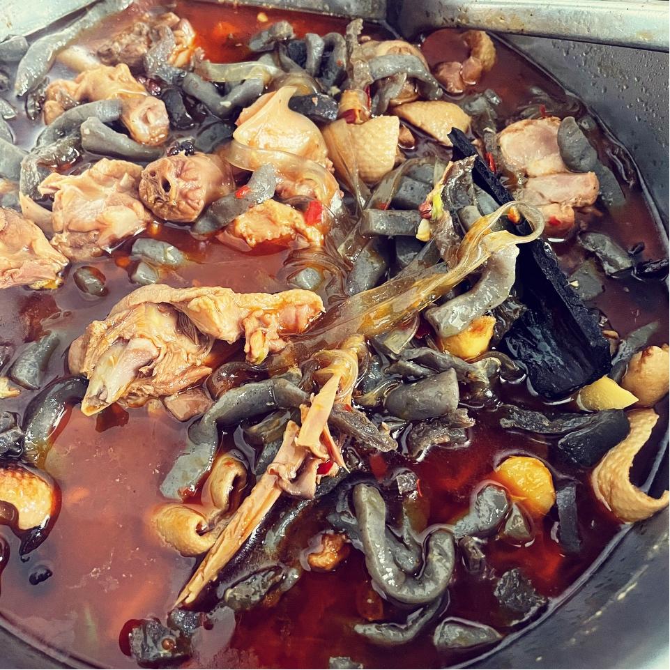 记录妈妈做的超级好吃魔芋鸭