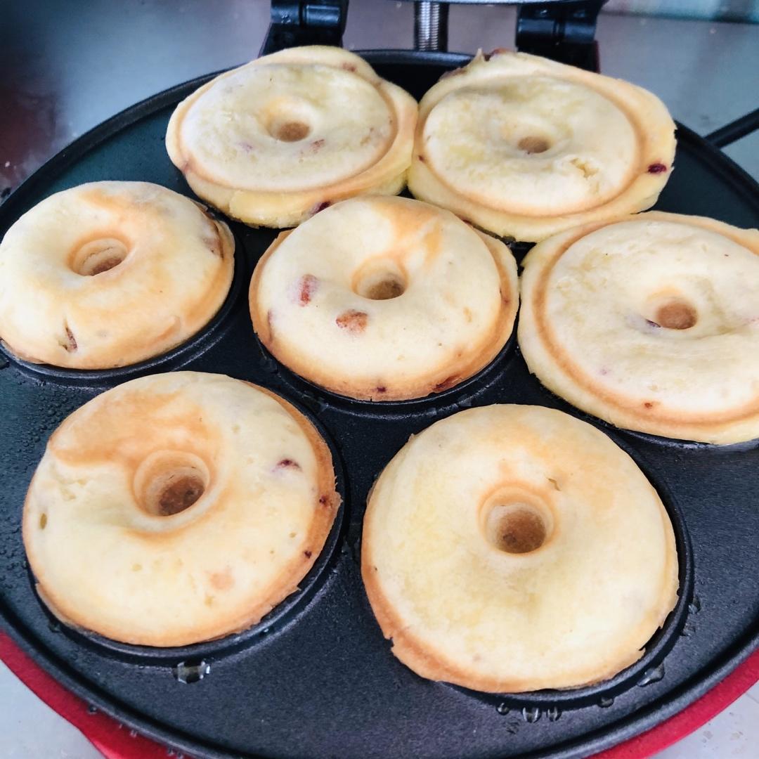 #麦子厨房#小红锅制作:蔓越莓甜甜圈