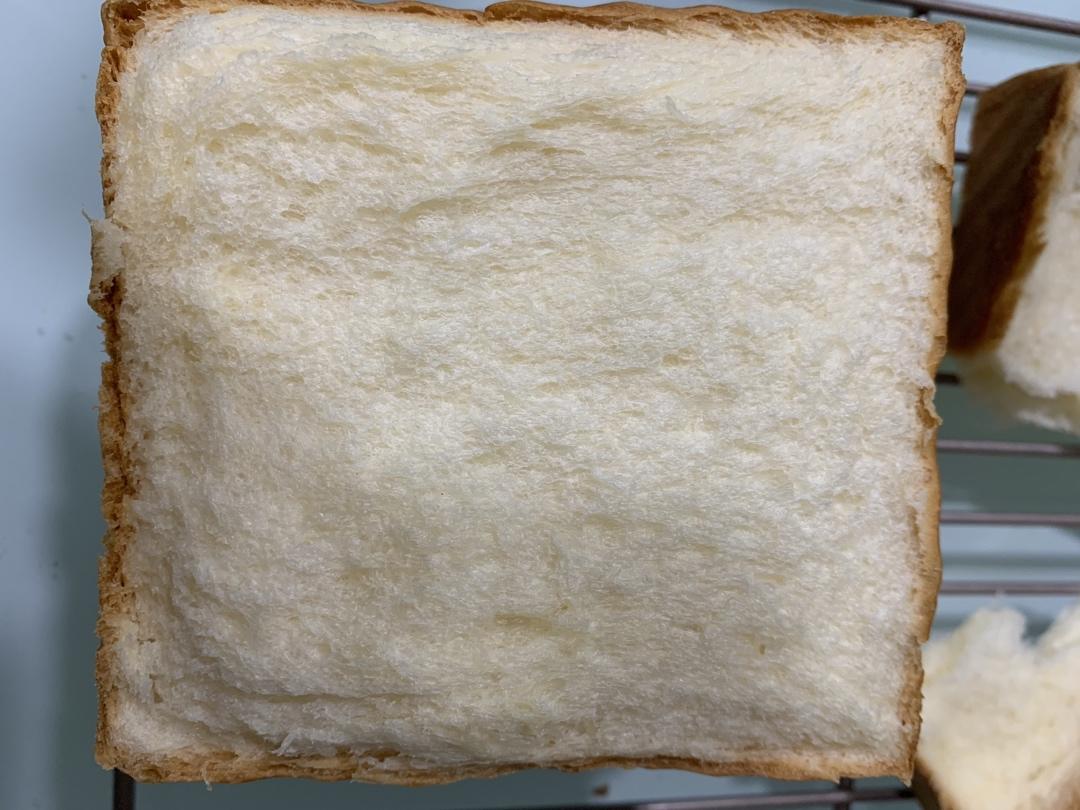 吐司，奶香手撕面包，超级香浓