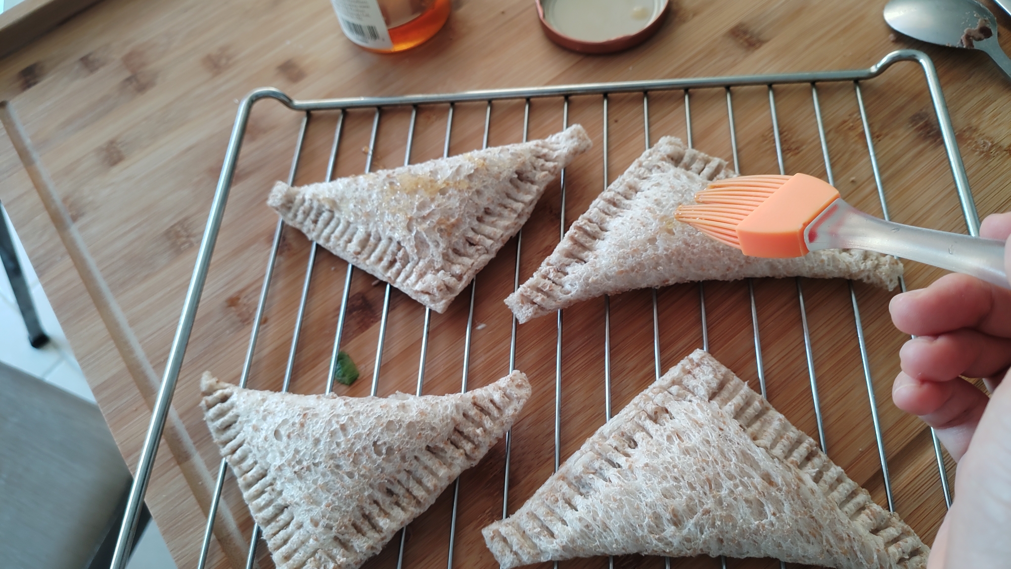 自由发挥的快手早餐：红豆三角包的做法 步骤4