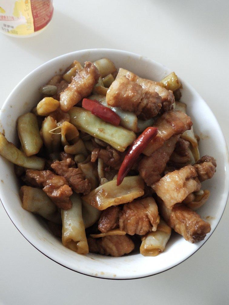 红烧肉炖土豆