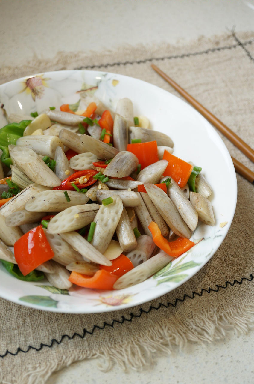 酸辣藕带：藕宝宝，原来这么好吃！【曼食慢语】