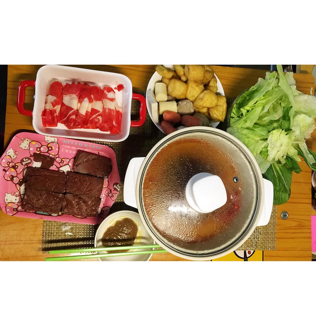 大学宿舍火锅