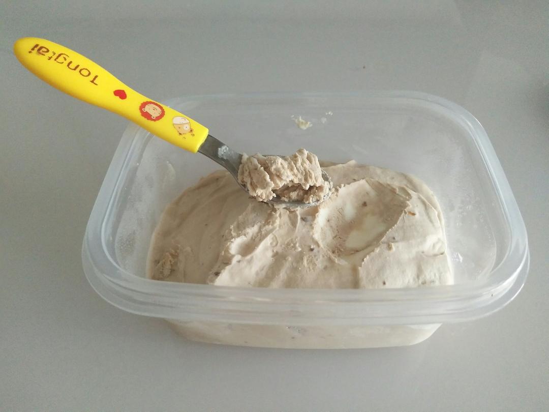 适合小朋友的冰淇淋（介意生鸡蛋的进）消耗淡奶油的好办法