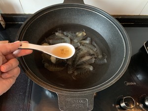 香辣过瘾一盘不够吃低卡泰式柠檬酸辣虾的做法 步骤2