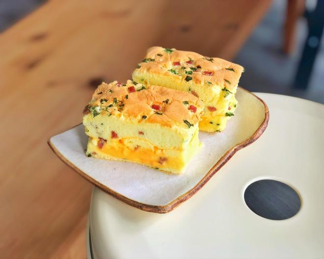香葱火腿芝士古早味蛋糕（爆浆早餐蛋糕）的做法