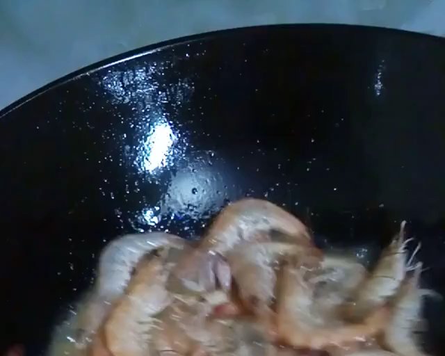 海鲜干锅的做法 步骤2