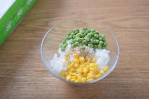 玉米青豆饭团的做法 步骤4