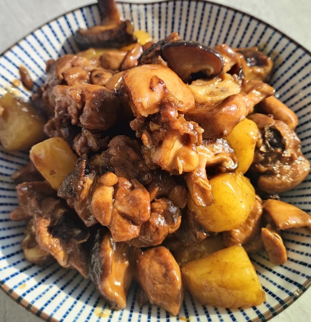 土豆炖鸡块