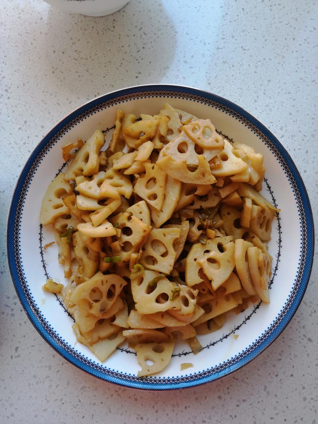 全家都爱吃的清炒藕片😋