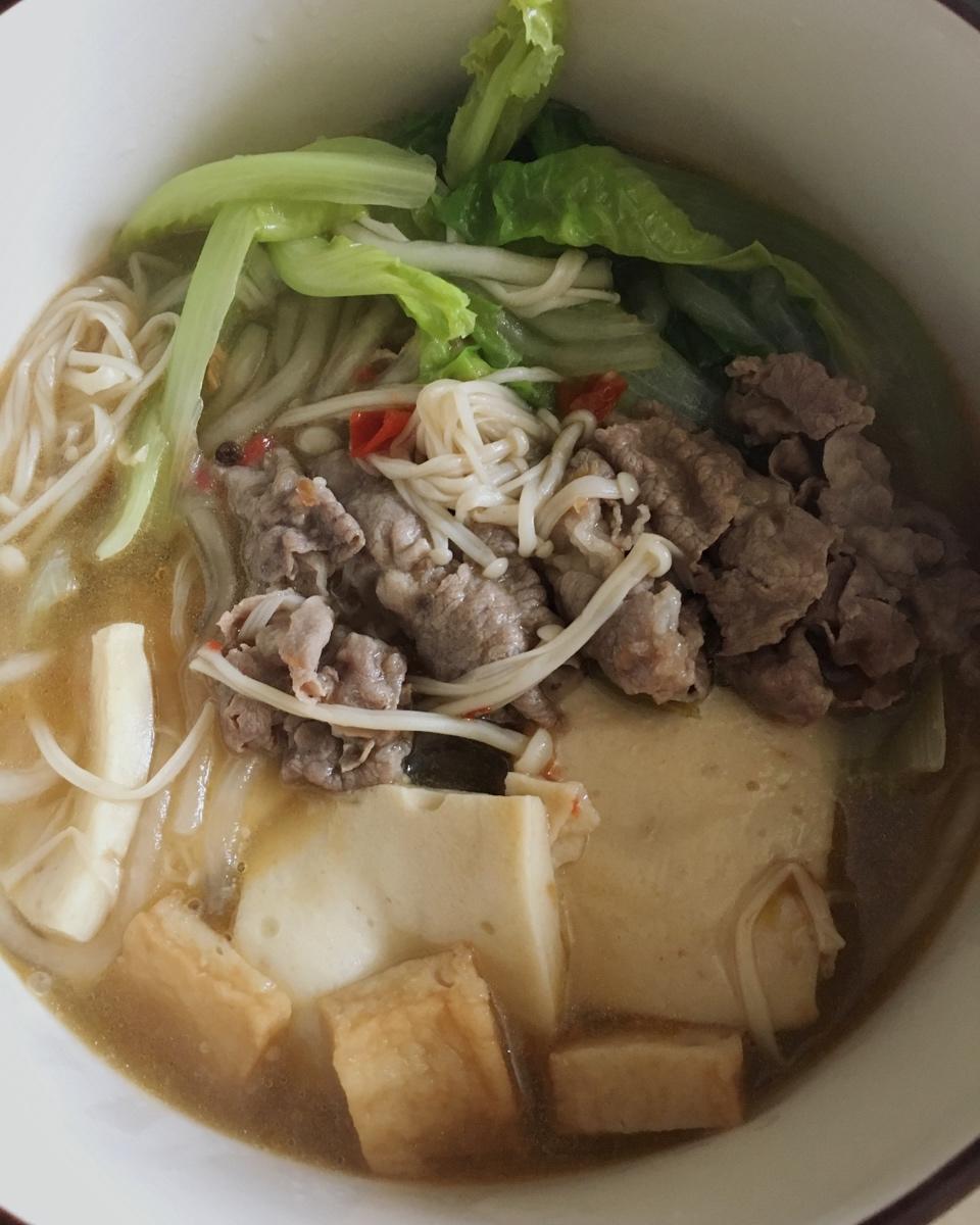 辣过瘾酸汤肥牛土豆粉「厨娘物语」