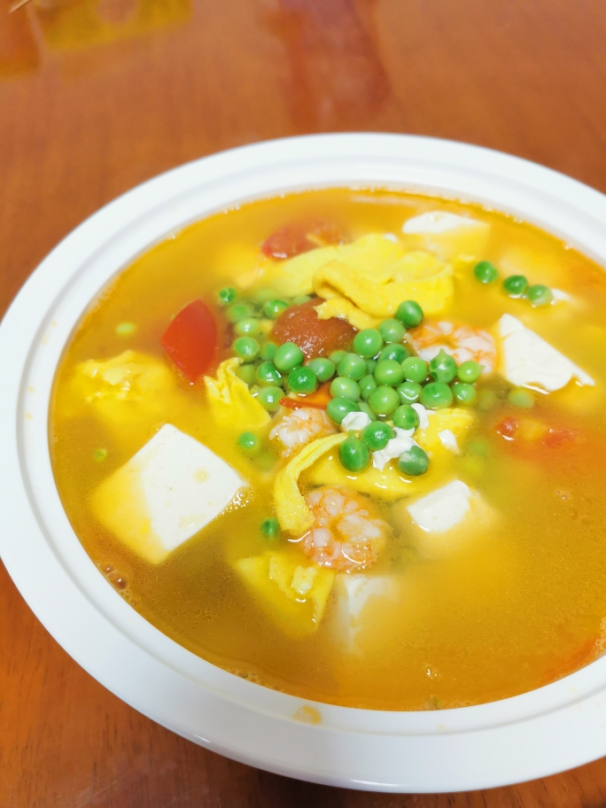 豌豆虾仁豆腐汤的做法
