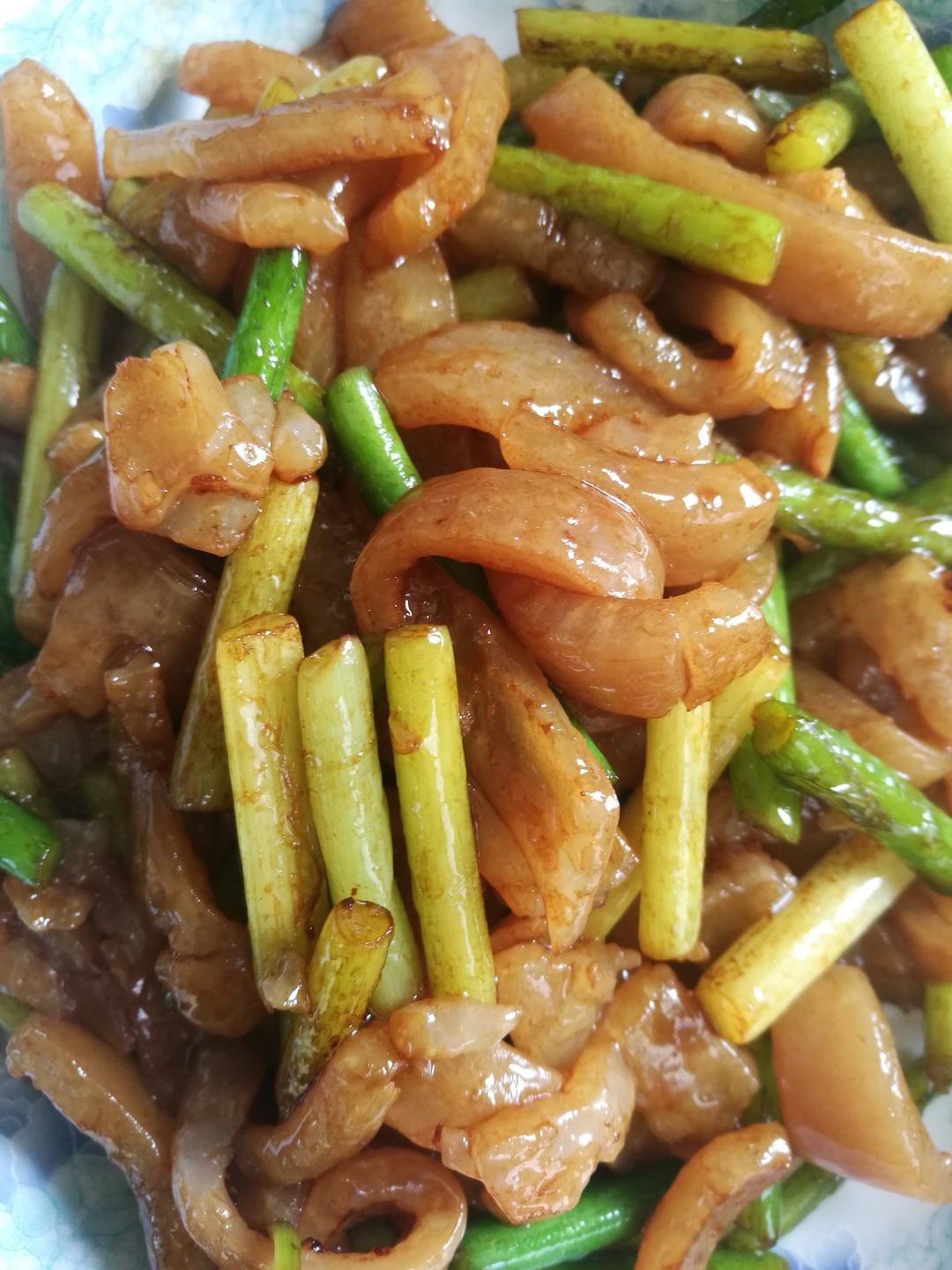 爆炒肉皮