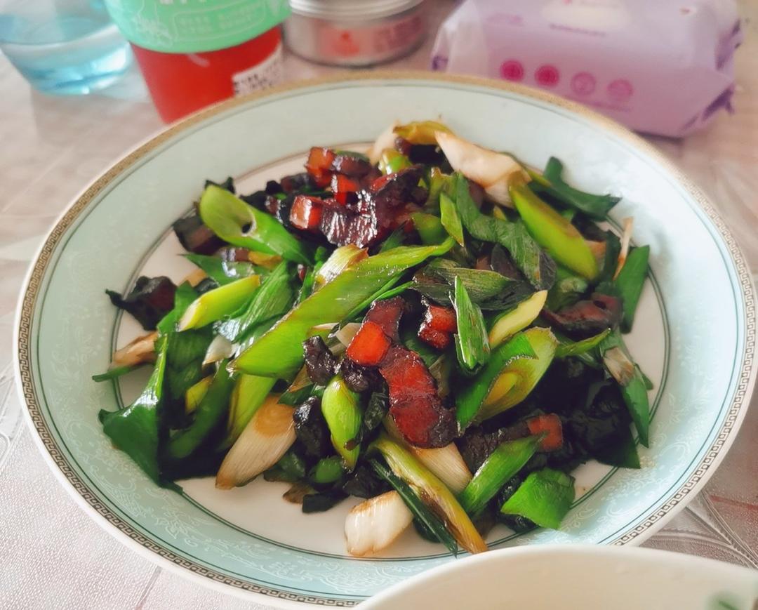 蒜苗炒腊肉