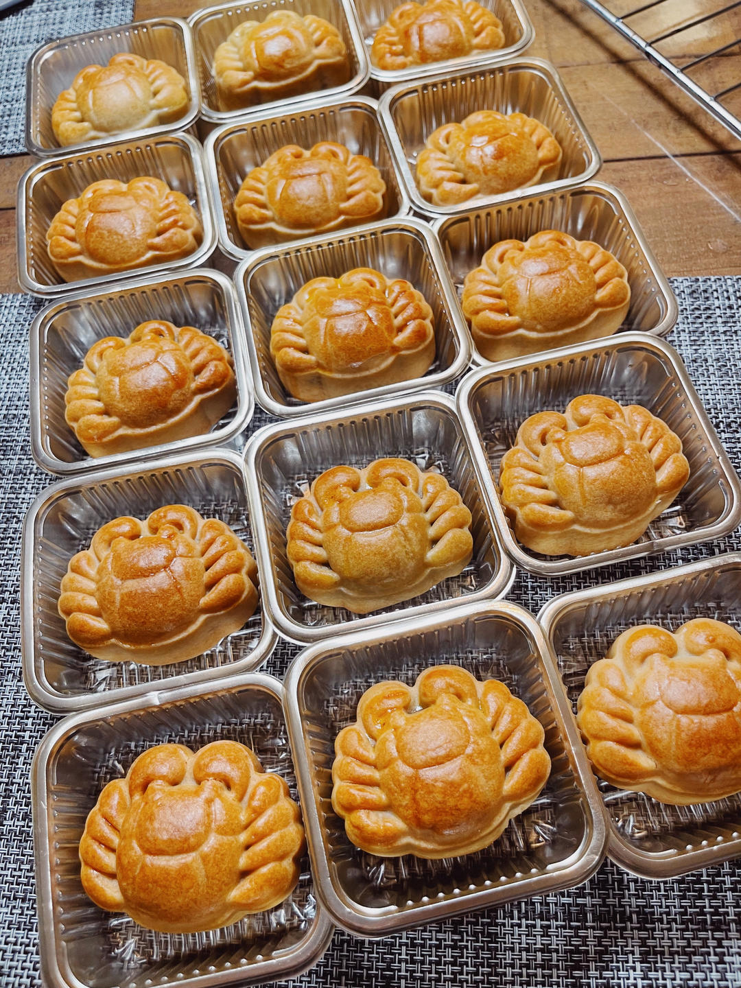 广式月饼—蛋黄莲蓉月饼