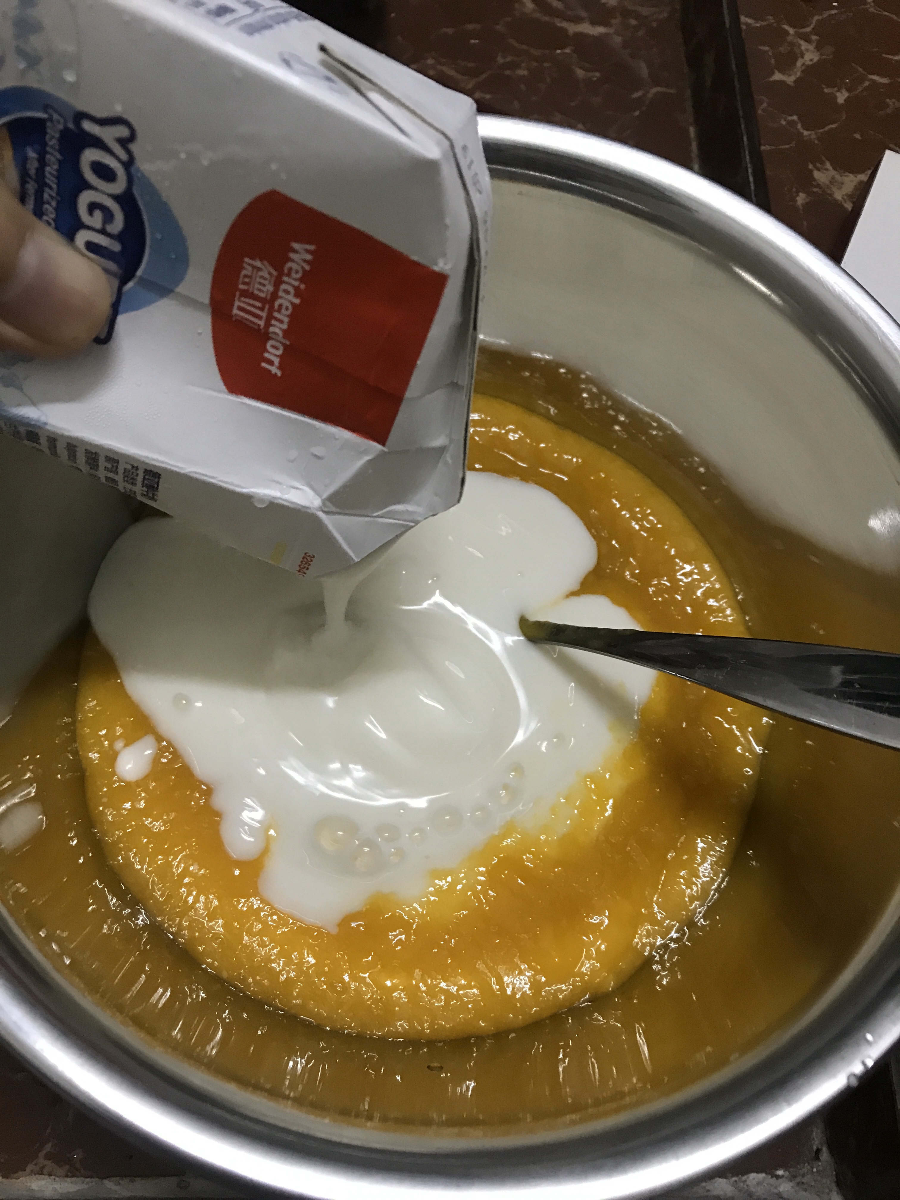 🥭芒果酸奶慕斯蛋糕🎂的做法 步骤5