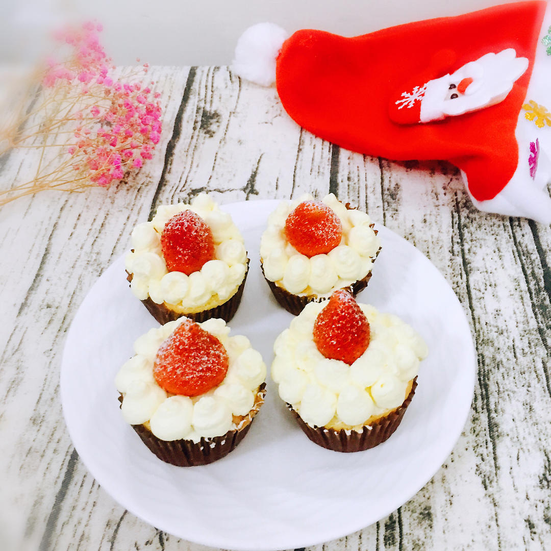 圣诞纸杯蛋糕 x 博世打蛋器