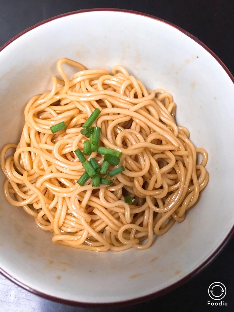 葱油拌面Spring Onion Noodles