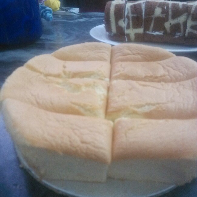 超简单完美戚风蛋糕（6寸2蛋）附打发、翻拌、脱模视频