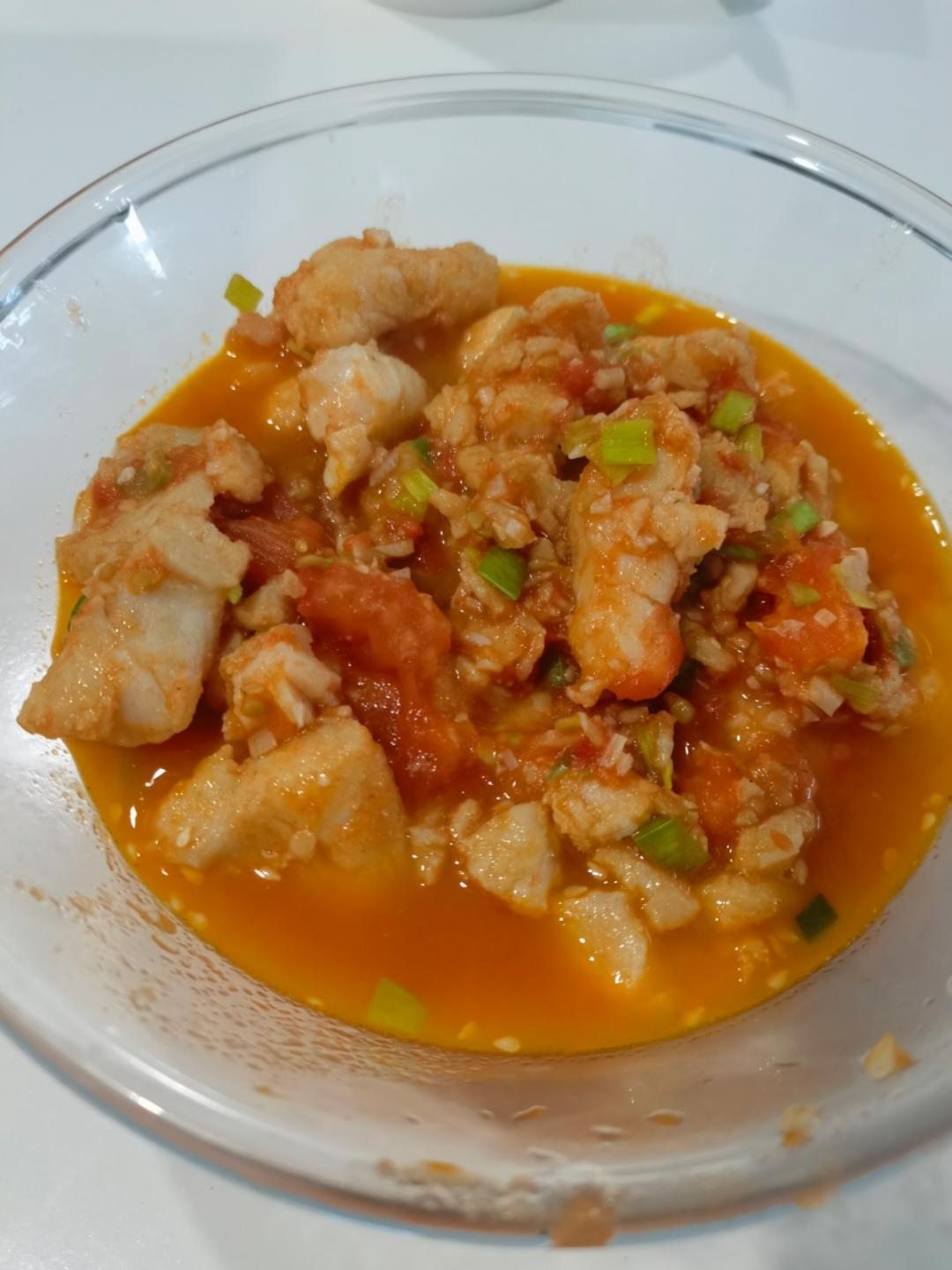 番茄鱼巴沙鱼（也可以用番茄龙利鱼），番茄酱汁超浓郁，营养又下饭！