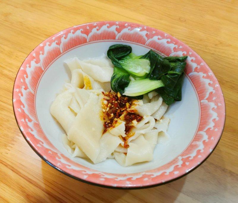 十分钟就能吃上的超简单油泼面