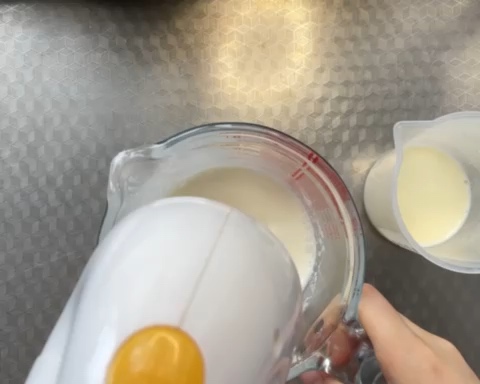 牛奶和黄油自制淡奶油（乳脂含量35.5%)的做法 步骤6
