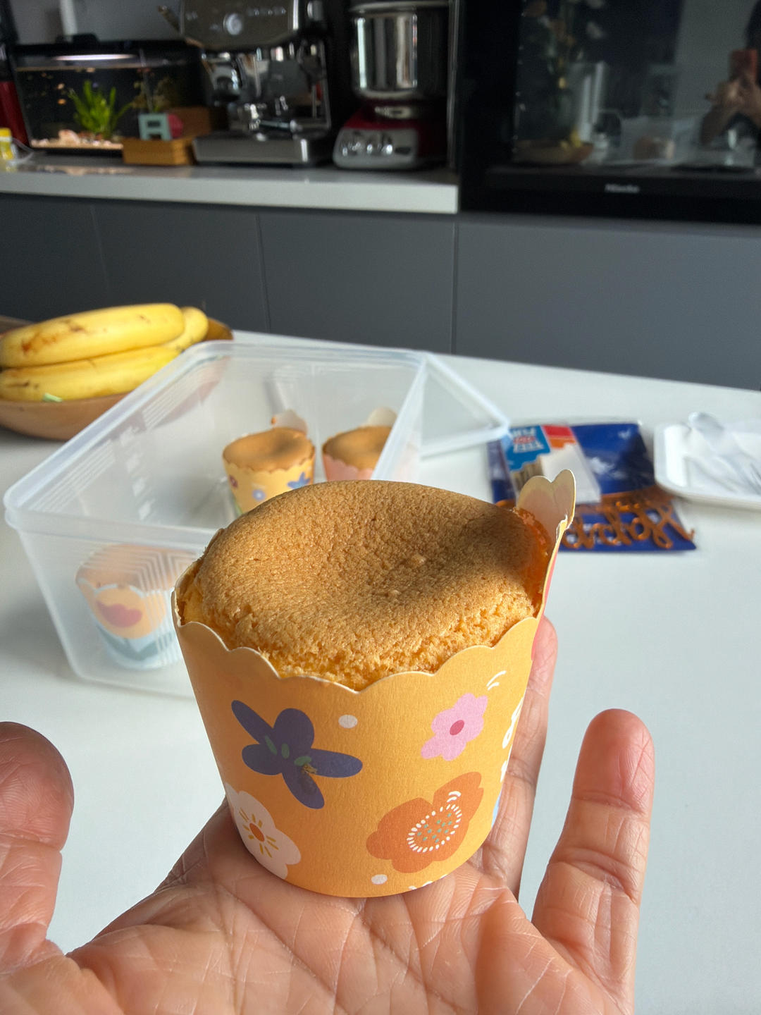 戚风纸杯蛋糕（不开裂、不塌陷）
