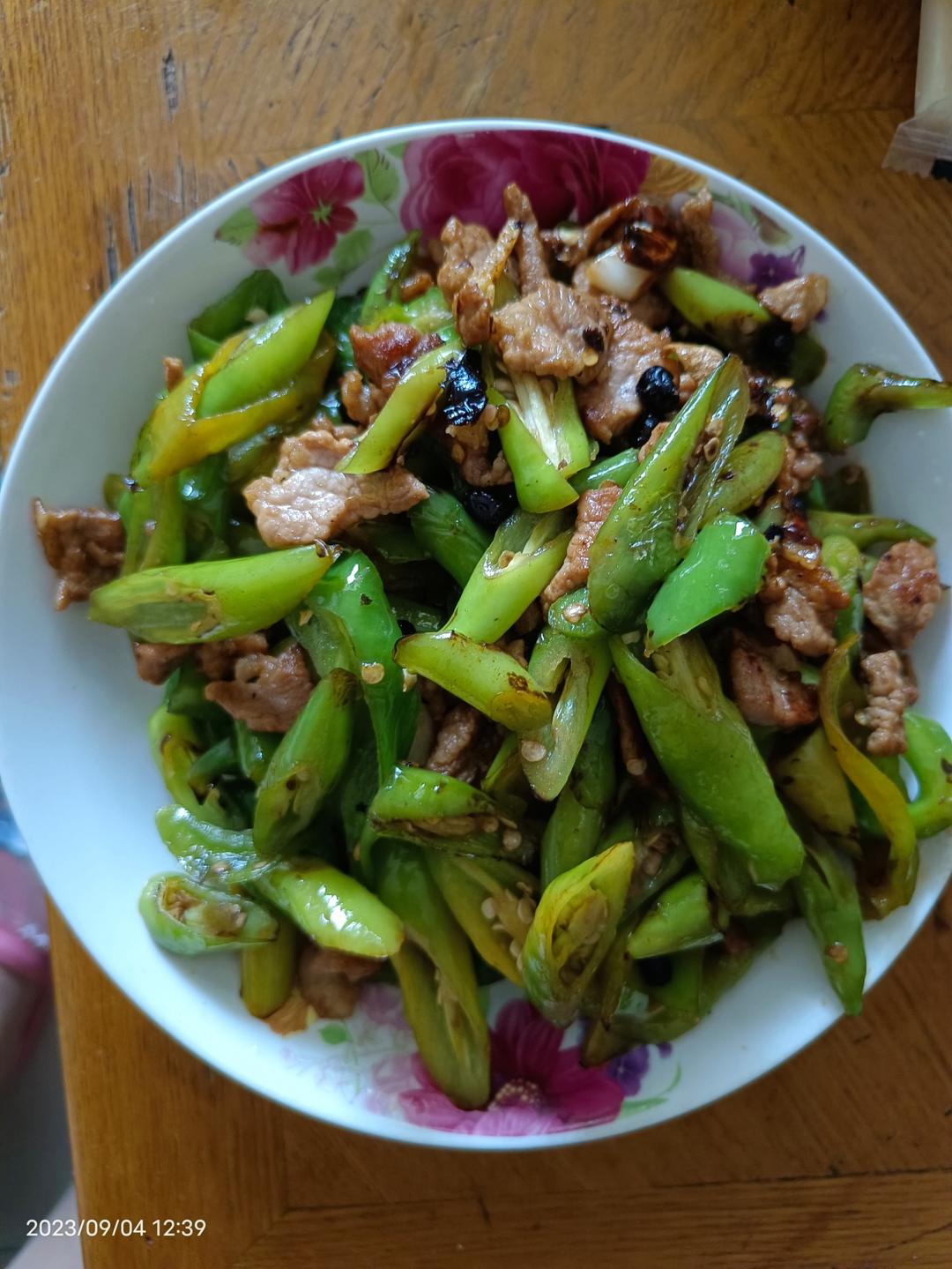 湖南名菜下饭神器《辣椒炒肉》简单到你意想不到！