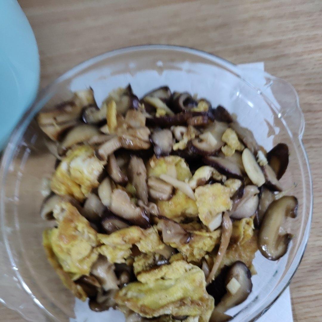 香菇炒鸡蛋