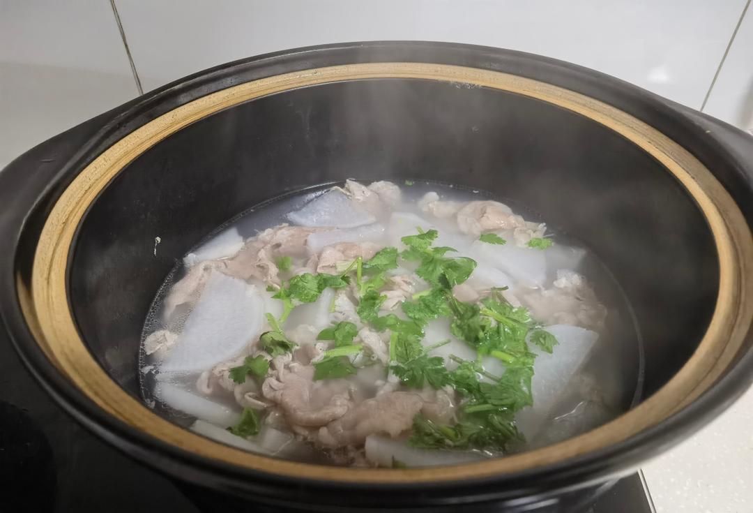 羊肉片汆萝卜