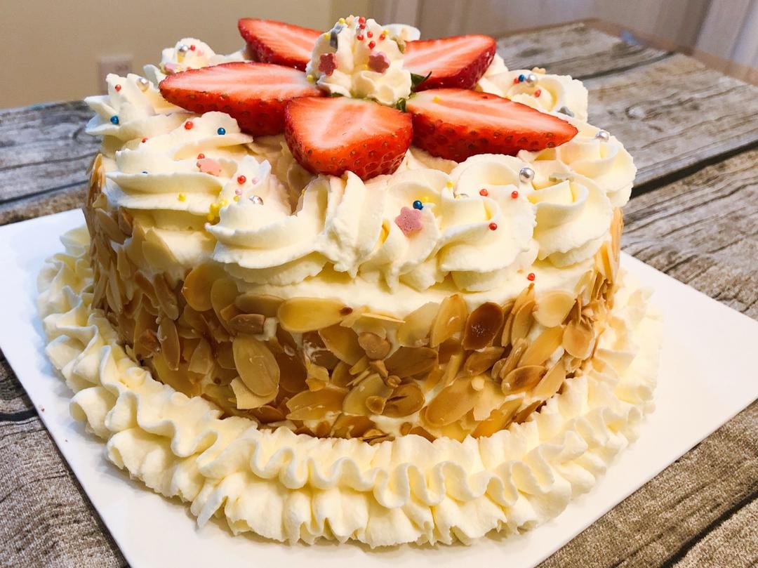 草莓淡奶油蛋糕