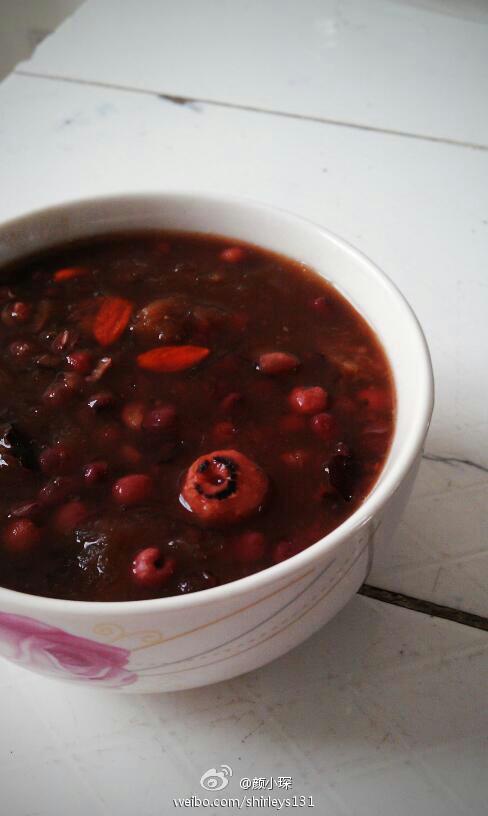 红豆银耳莲子羹